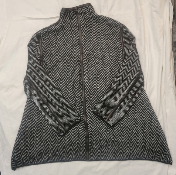 Tom Ford leather trimmed cashmere blend sweater size Large - Picture 16 of 16